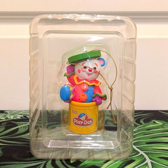 EUC Play-Doh Holiday Surprise Carlton Cards Heritage Ornament in Original Box - Picture 3 of 7